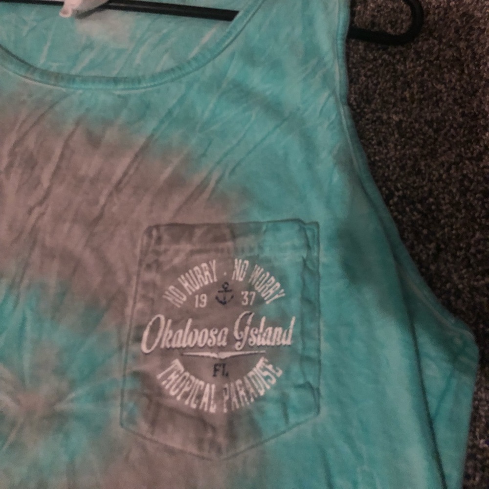 T shirt - Picture 2 of 3